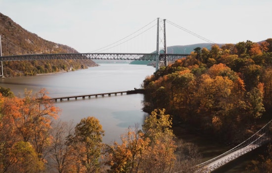 Circle Line's Hudson Foliage Cruises Sail With Oktoberfest Beer and Bear Mountain Views