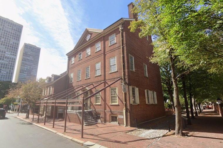 City Tavern's Garden Reopens With Canned Cocktails, Colonial Ghosts of 1773