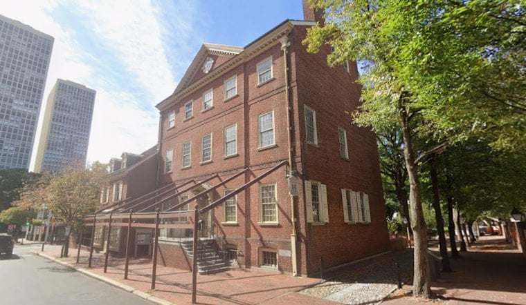 City Tavern's Garden Reopens With Canned Cocktails, Colonial Ghosts of 1773