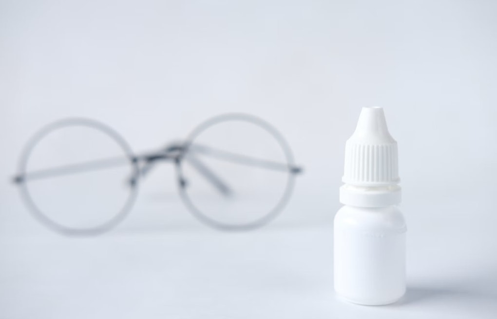 Clear Eyes Recalls 39,000 Bottles Nationwide Over Sterility Fears