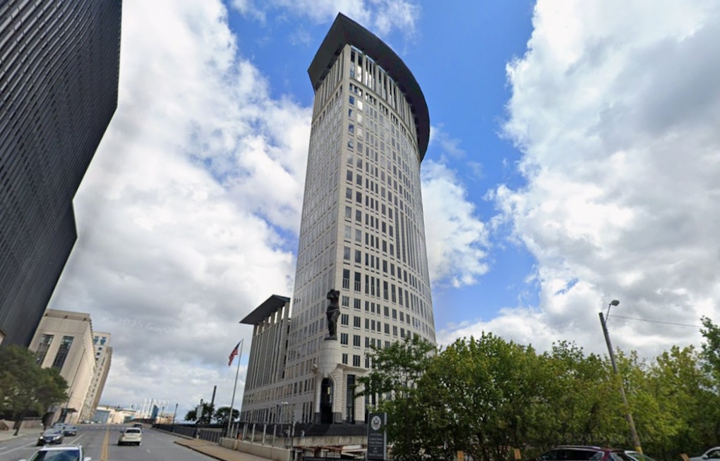 Cleveland Sisters Took Bribes to Approve $1.9M in Fake Jobless Claims, Feds Say