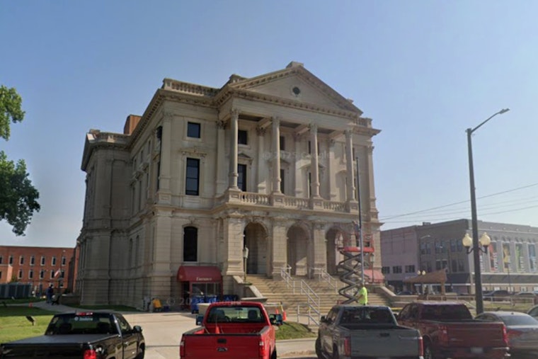 Colorado Man Forged Chief Justice's Signature to Dodge Indiana Theft Charges