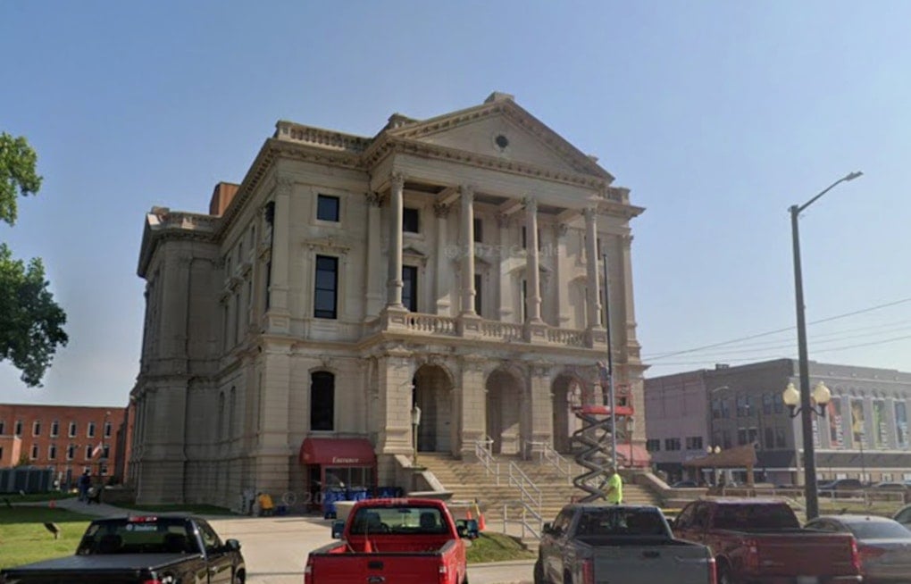 Colorado Man Forged Chief Justice's Signature to Dodge Indiana Theft Charges