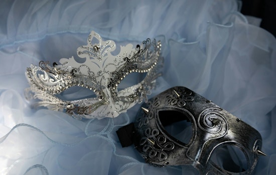 Corona Del Mar’s Roger’s Gardens Unmasks Free ‘Moonlight Masquerade’ Halloween Spectacle