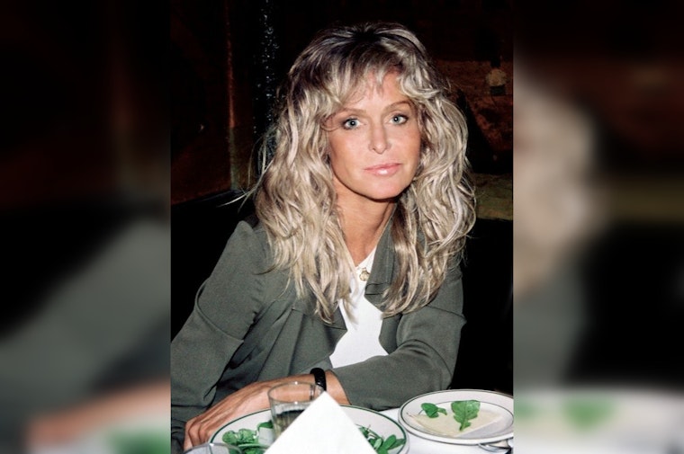 Corpus Christi Approves Bronze Farrah Fawcett Statue Near Selena Memorial