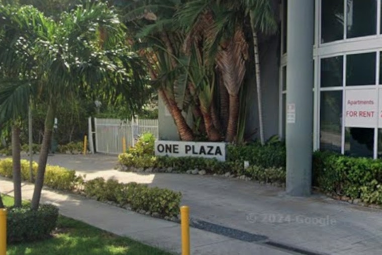 Crane Top Crashes Into Brickell Pool as Miami Officials Probe Assembly Failure