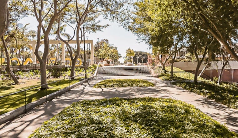 CSULB Move-In Day Arrives With La Playa Hall Still Unfinished, Families On Edge