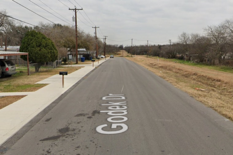 Cyclist Shot in Leg by Passing SUV on San Antonio's Southwest Side