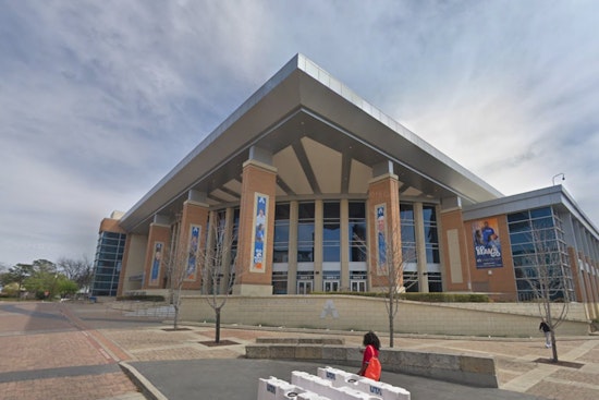 Dallas Boxer Alycia Baumgardner Chases History at Arlington's College Park Center