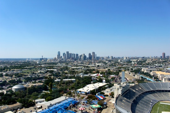 Dallas Roasts in 106-Degree Heat Wave as Ozone Alert Grips DFW