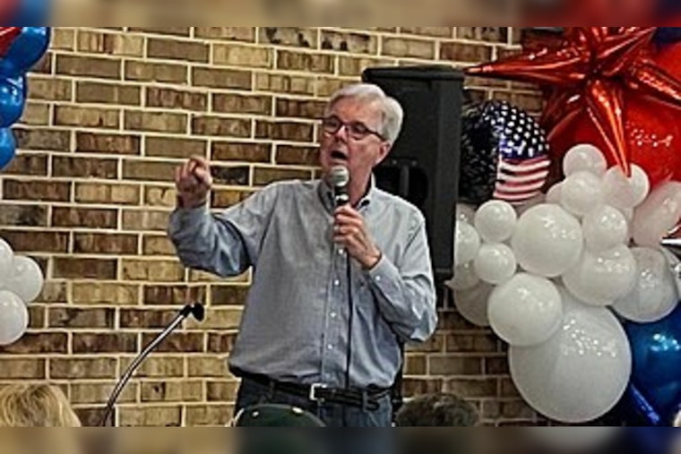 Dan Patrick Wants One Vulgar Book to Cost Texas Schools a Letter Grade