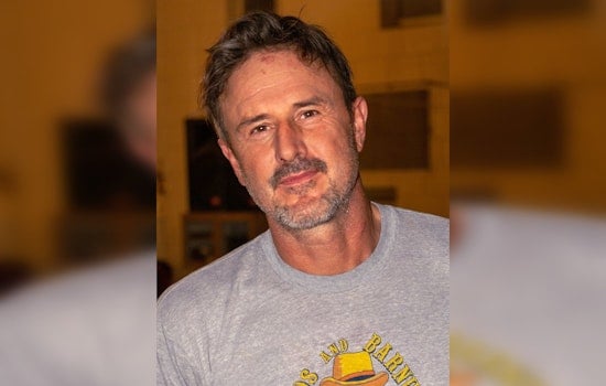 David Arquette Brings Dewey Riley Back to Lowell for Scream's 30th