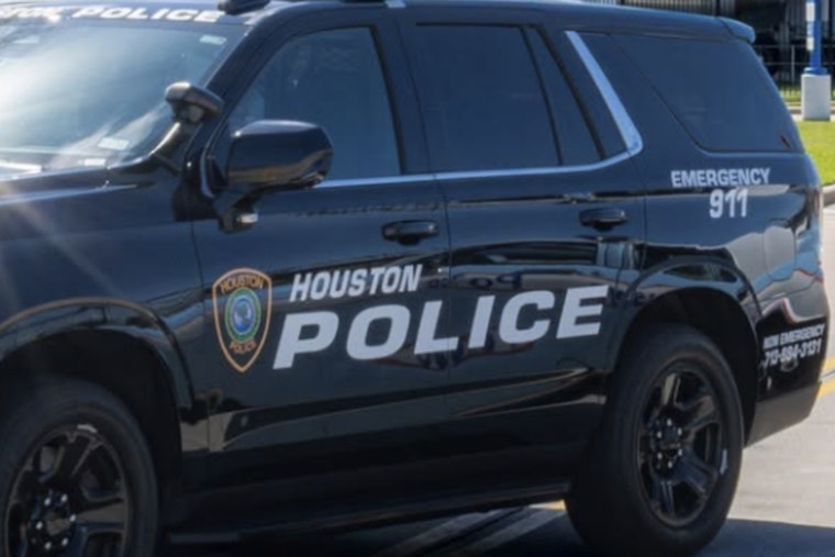 Decomposing Body Found Under North Freeway at Crosstimbers, Woman Unidentified