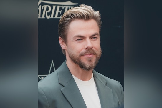 Derek Hough Brings One-Night Holiday Dance Show to Fontainebleau Vegas