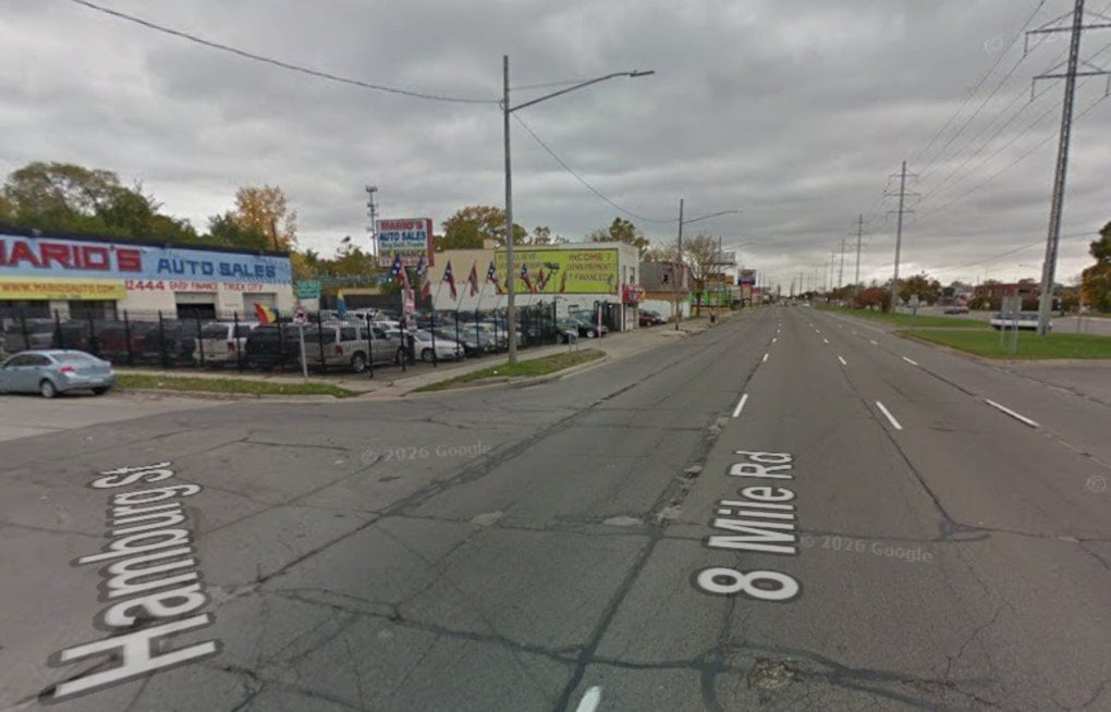 Detroit Motorcyclist in 40s Killed as Driver Runs Red Light on 8 Mile