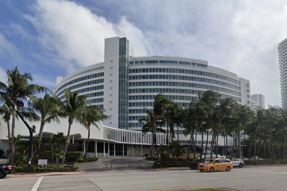 Disbarred Lawyer Fights Fontainebleau Water Park, Says His Dog and Kids Will Suffer
