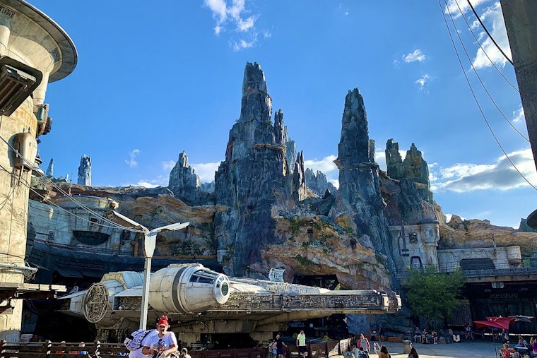 Disney and Fortnite Link Millennium Falcon Ride to New Smugglers Gambit Game