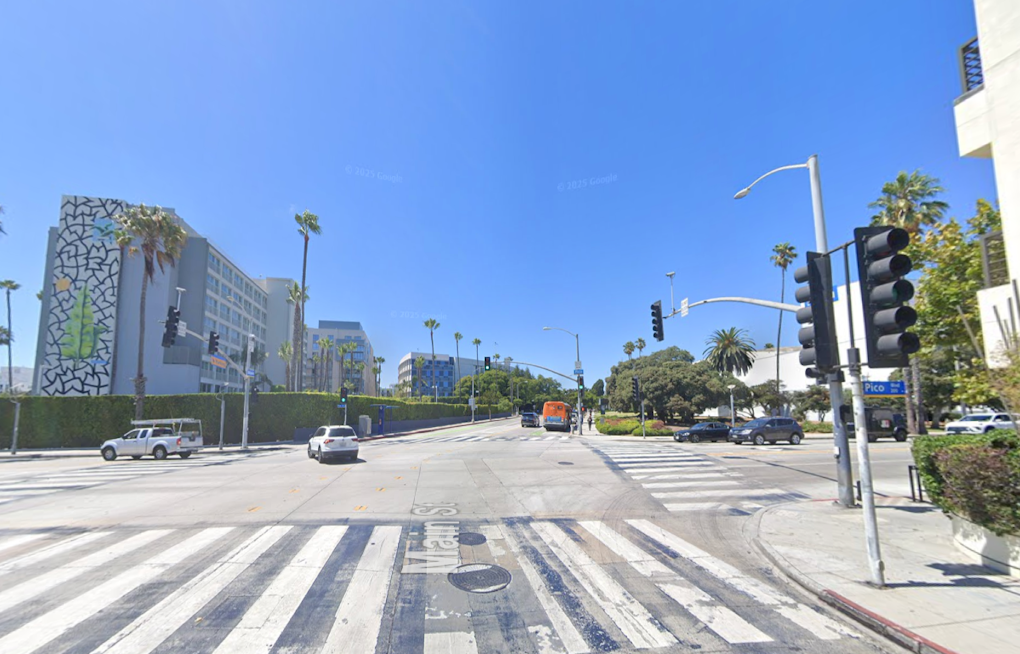 Divine Traffic Jam: Giant Chariots Take Over Santa Monica, Roll to Venice Beach for 50th Festival