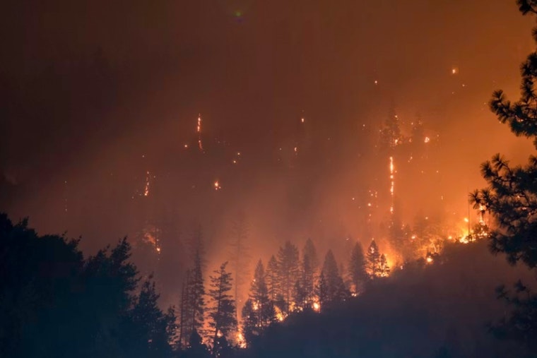 Double Spring Fire Shuts Down US 395, Triggers Evacuation Warnings Near Gardnerville