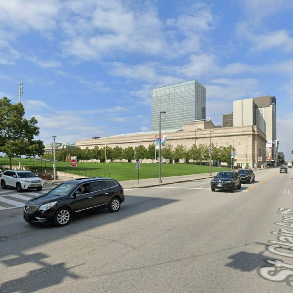 Downtown Cleveland Fills Its Grocery Void With New Mall B Farmers Market