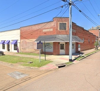 Downtown Columbus Law Office Goes From Lawsuits to Blowouts in Salon Glow-Up