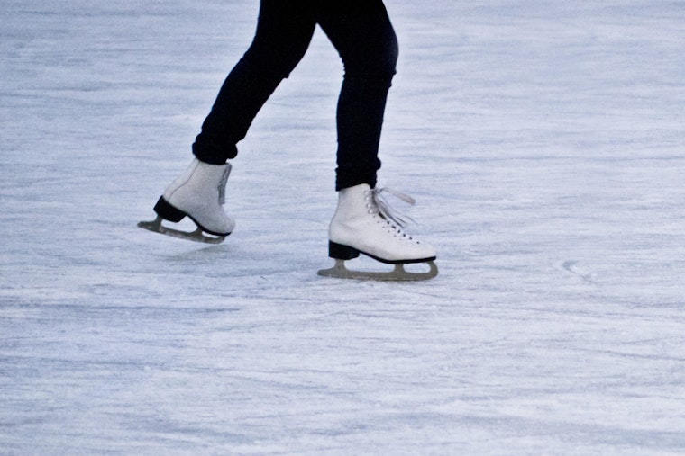 Downtown Hannibal Gets a Winter Ice Rink, Free for All to Skate