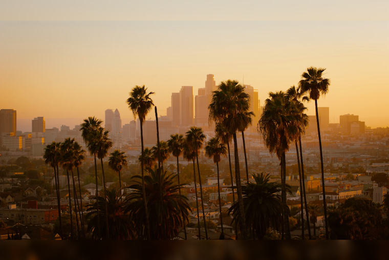 Downtown LA Sizzles at 90 Degrees as Morning Fog Creeps Back In