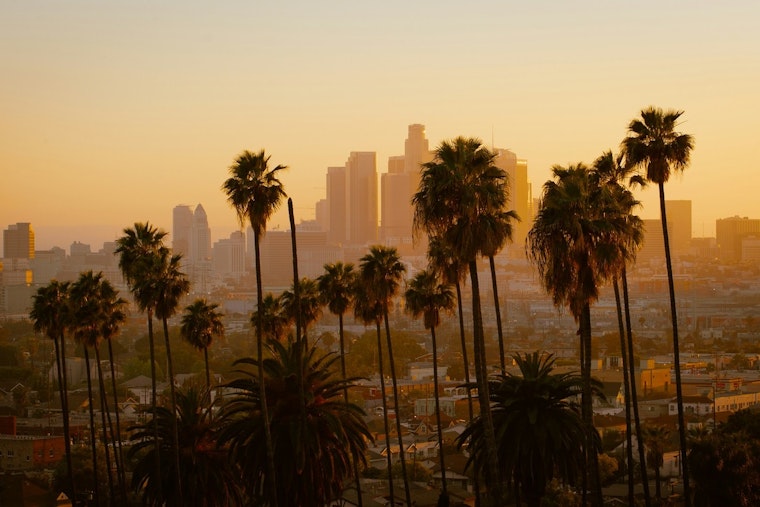 Downtown LA Sizzles at 91 as Inland Inferno Triggers Heat Warnings