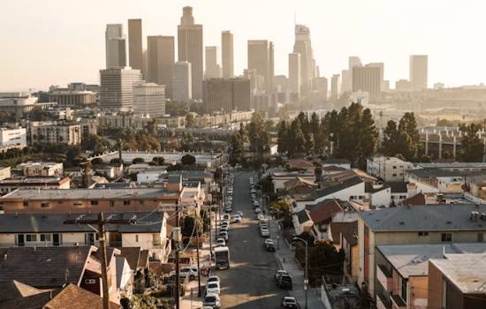 Downtown LA Sizzles at 99 Degrees as Heat, Smog Slam City Before Weekend Cooldown