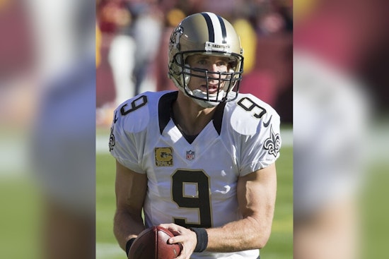 Drew Brees Catches Falling Barricade During Canton Hall of Fame Walk
