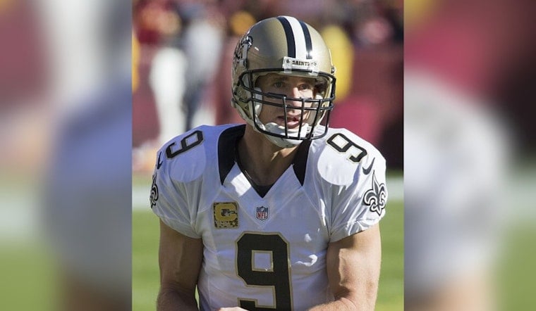 Drew Brees Catches Falling Barricade During Canton Hall of Fame Walk