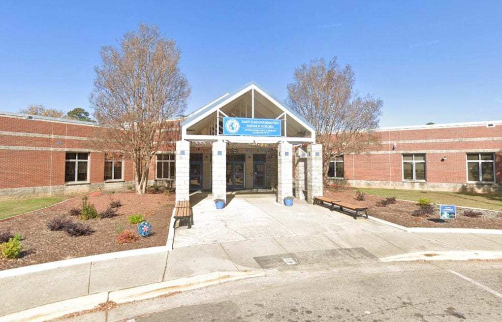 East Garner Middle Backpack Ban Confuses Families, School Walks It Back
