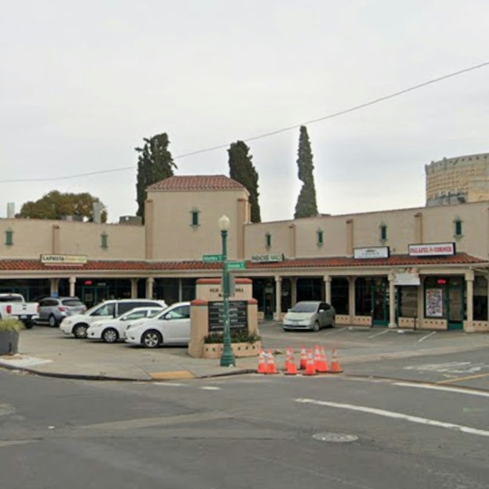 East Sacramento Pizza Spot Swaps Falafel for Halal Smash Burgers