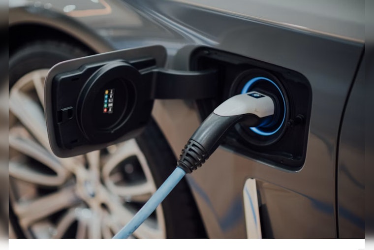 Edmond Adds Three More EV Chargers at City Hall, Hits 34 Citywide