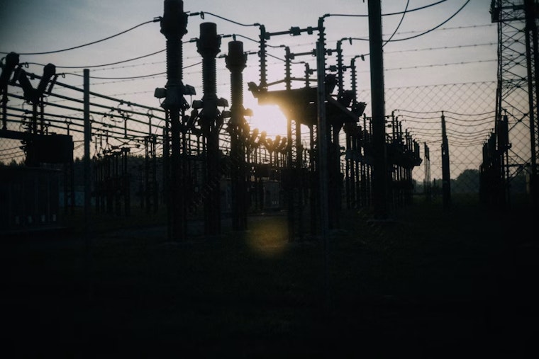 El Paso's Second Blackout in a Week Hits 8,000 Homes During Heat Advisory