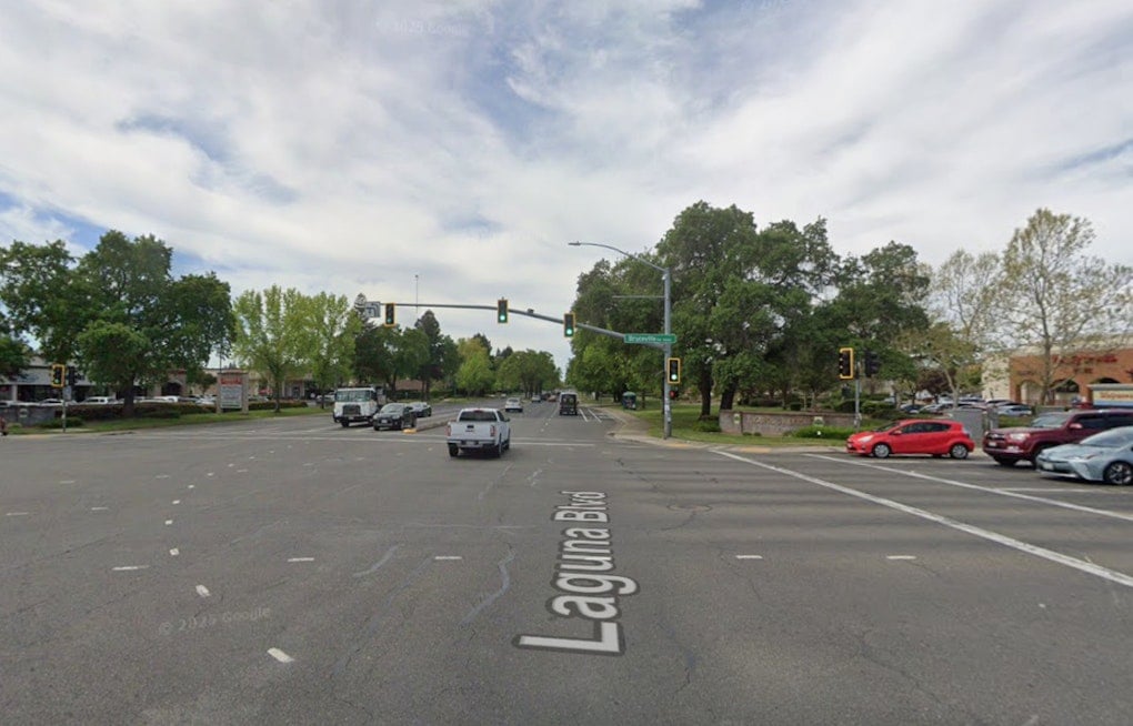 Elk Grove Adds 5 Red-Light Cameras After Deadly Year on Franklin Boulevard