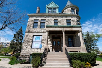 Elmhurst Museum Digs Up a Century of Chicago Football Glory and Ghosts