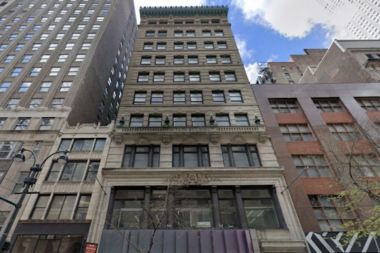 Empty Midtown Tower Across From Empire State Building Faces Foreclosure