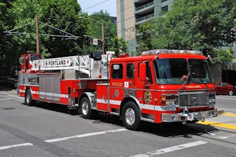 Engine 6 Fights Fire on the Eaves at NW Portland Commercial Building