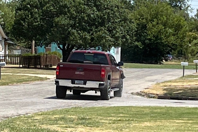 Enid Police Hunt Maroon GMC Driver Who Fled East Cedar Crash Scene