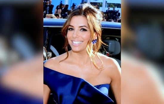 Eva Longoria, DeMarcus Ware Tour Arlington and Dallas for Roku's NFL Hometown Eats