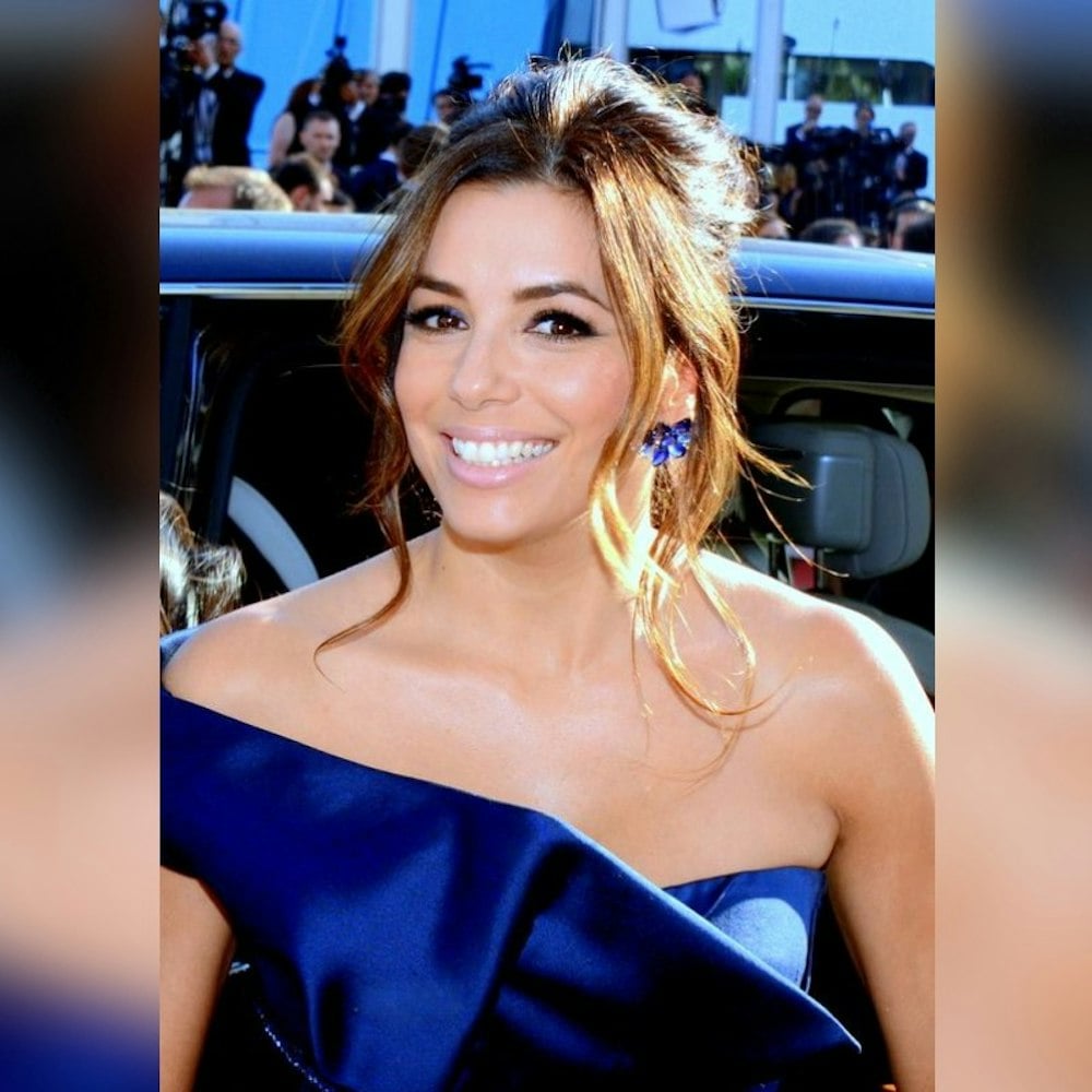 Eva Longoria, DeMarcus Ware Tour Arlington and Dallas for Roku's NFL Hometown Eats