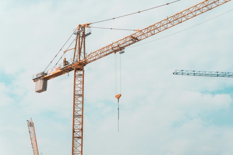 Evanston Tower Crane Rises at 1621 Chicago Ave After Years of Rejected Plans