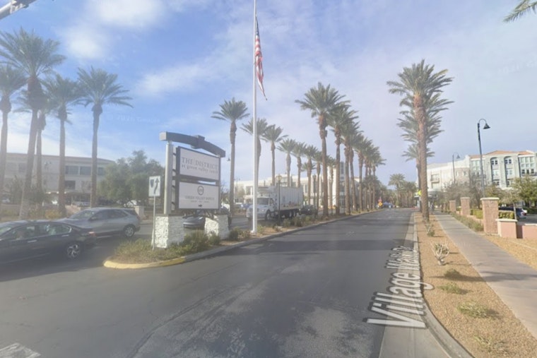 Evereve Opens First Vegas-Area Store in Henderson's Booming District