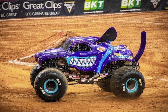 Fire-Breathing Robot Dinosaur, New Rhinomite Truck Storm Nationwide Arena