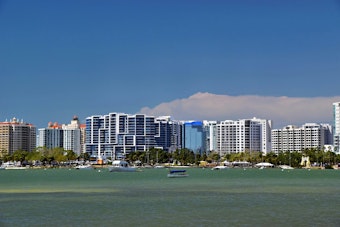 Florida Tourism Declines as Canadian Visitors Drop 13.9%