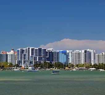 Florida Tourism Declines as Canadian Visitors Drop 13.9%