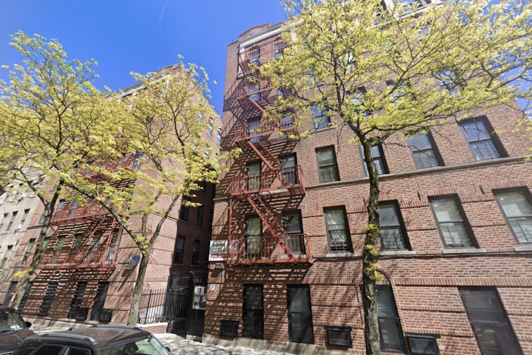 Fordham Man, 39, Shot Dead Outside Grand Avenue Building, No Arrests Yet
