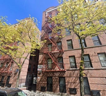 Fordham Man, 39, Shot Dead Outside Grand Avenue Building, No Arrests Yet