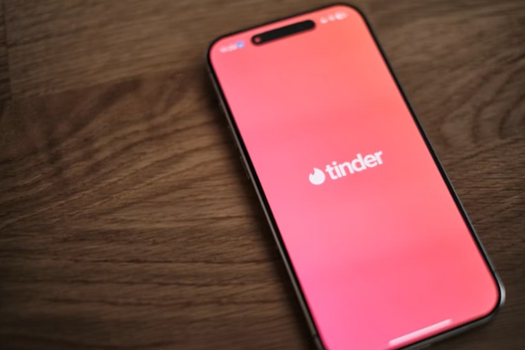 Former Californians in Texas Have Hours Left to Claim Tinder Settlement Cash